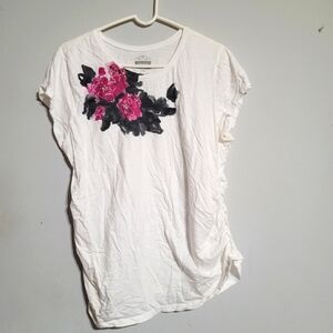 Old Navy White Tee with Pink Floral Design Xxl‎ Maternity